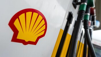 Shell gana un 19,7% menos