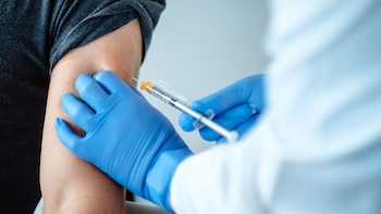 Vacuna contra la gripe 2026-2027: qué dosis corresponde según la edad y por qué los CDC piden no esperar más