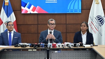 Tiendas chinas bajo la lupa en República Dominicana: 101 inspecciones, 24 paralizaciones y una práctica que dejaba a los empleados sin derechos