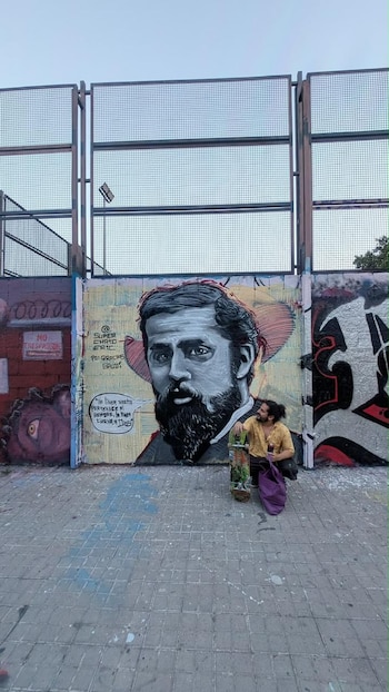 María Reiche vuelve a Berlín: el mural de un artista peruano que une memoria, patrimonio y arte urbano
