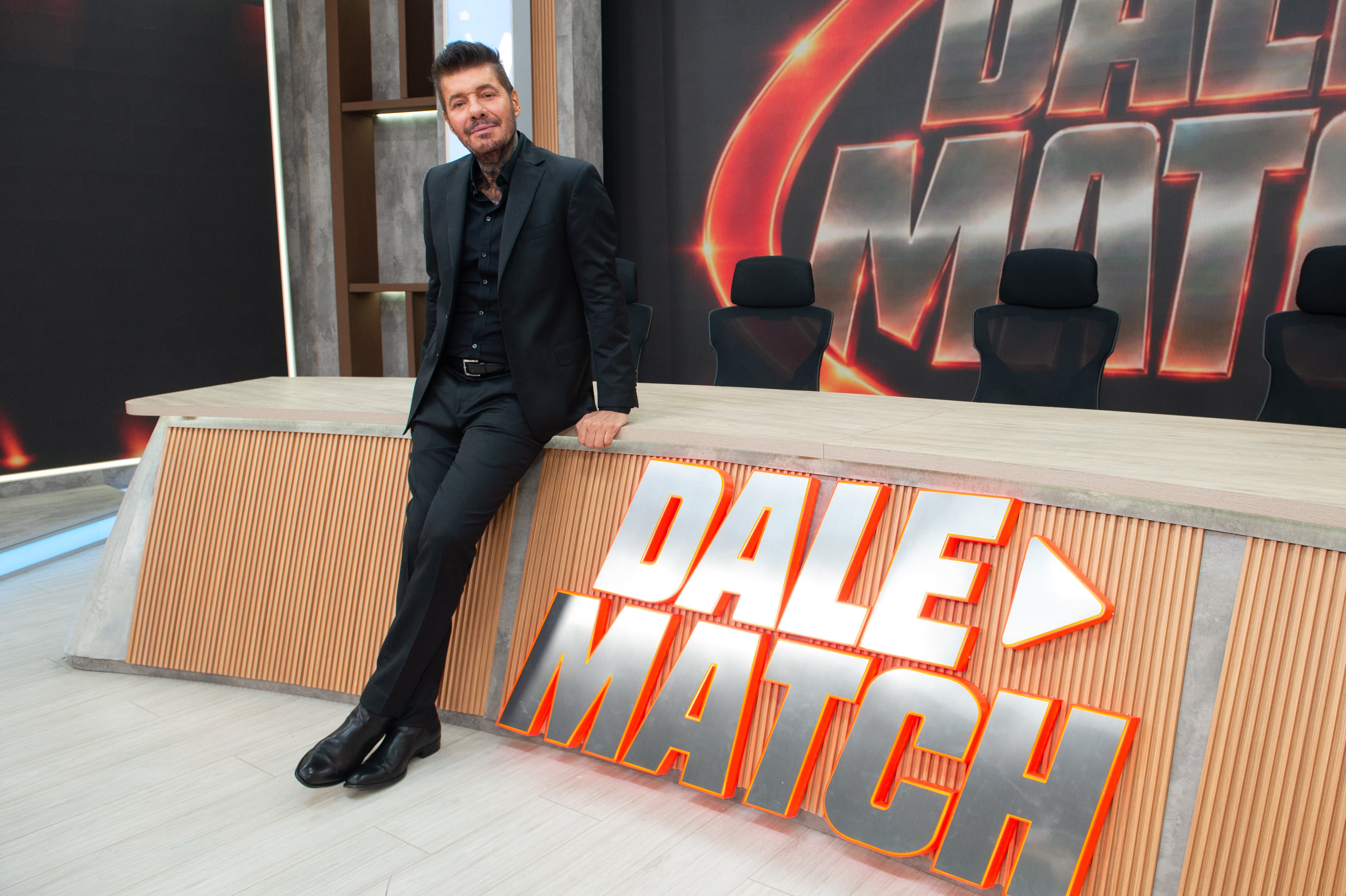 El reconocido conductor y su equipo se preparan para formar parte de la programación de Infobae en Vivo con Dale Match (Jaime Olivos)