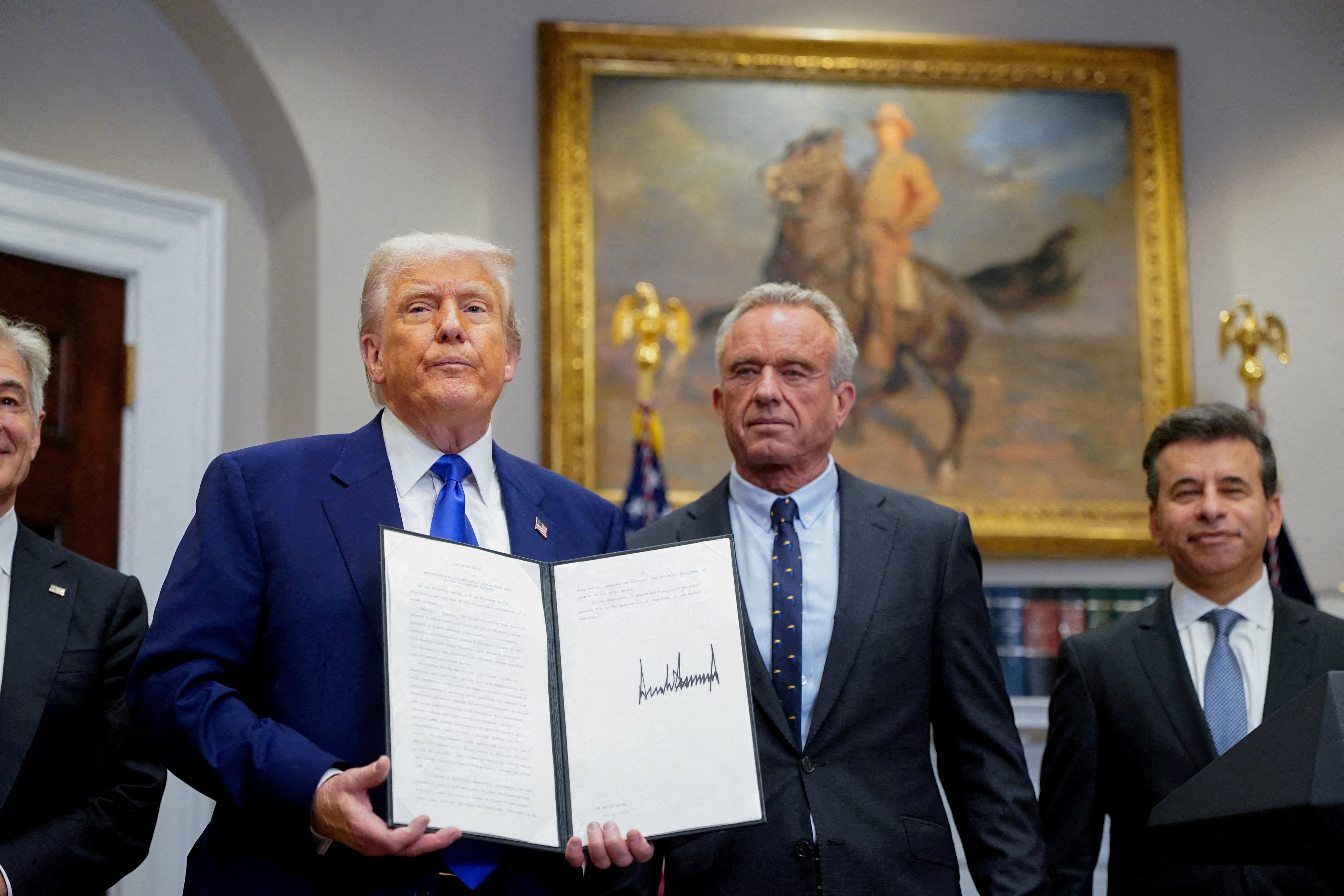 El secretario de Salud de Trump planea reunirse con Milei