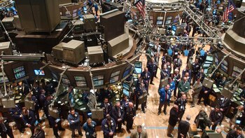 Wall Street abre en terreno