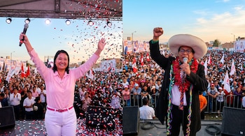 Una imagen dividida. A la izquierda, Keiko Fujimori sonriendo en un escenario con confeti. A la derecha, Roberto Sánchez con sombrero, alzando el puño y hablando en un mitin.