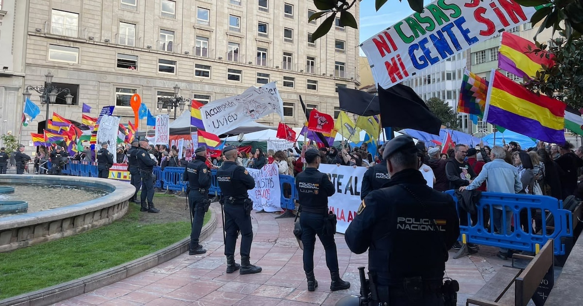 Leonor Prin Protestas contra la monarquía y en favor de la vivienda coinciden en ...