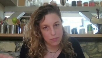 Ariana Harwicz fue excluida de un festival literario de Granada tres días antes de su inicio tras cuestionamientos de estudiantes pro palestinos (Captura de video)