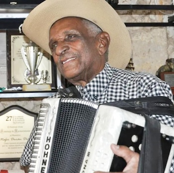 Náfer Durán murió a los 94 años, tras una carrera de más de ocho décadas dedicada al vallenato tradicional - crédito tomado de redes sociales - @naferduran_elgrande/ Instagram