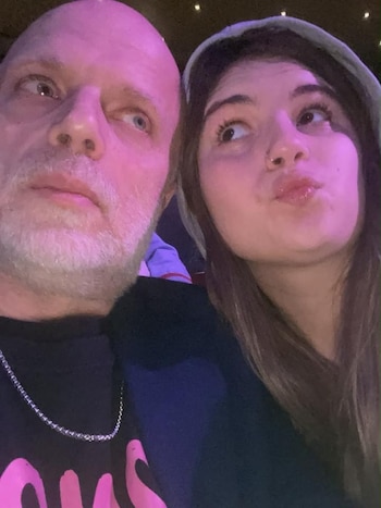 Sebastián Wainraich y Dalia Gutmann celebraron los 19 años de su hija Kiara