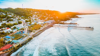 Surf City impulsa una ola