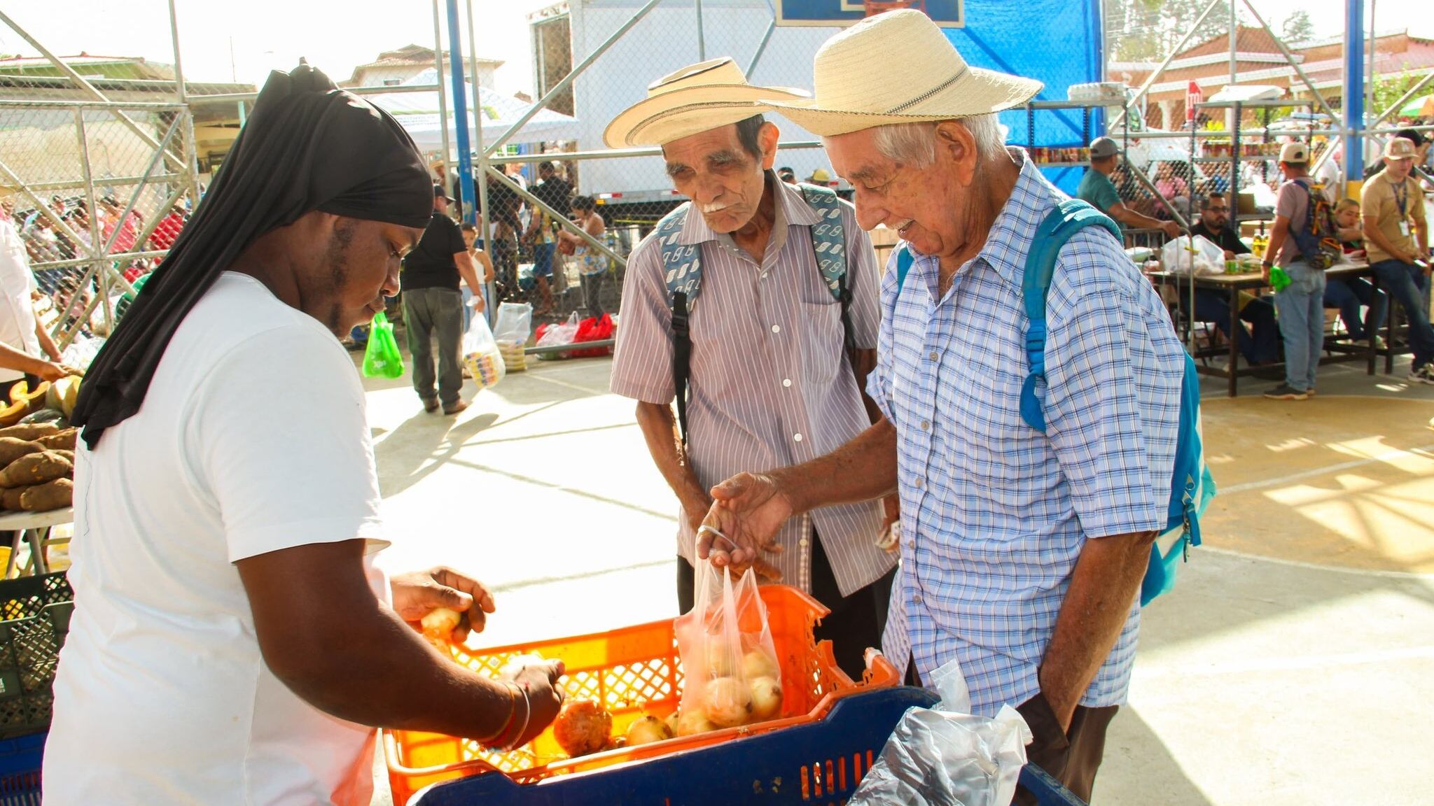 Las políticas públicas de inclusión social y mejora del empleo impulsan la estabilidad que vive actualmente la República Dominicana. Foto cortesía Instituto de Mercado Agropecuario