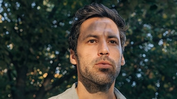 Su padre perdió todos sus ahorros en una estafa. Un abogado falso ofreció ayudarlo