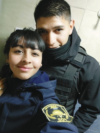 Zucarelli y su pareja, ambos