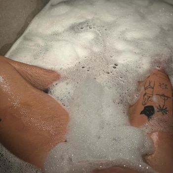 Con el título “Baño”, el