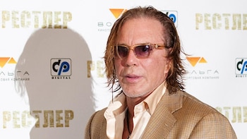Mickey Rourke lanza campaña de