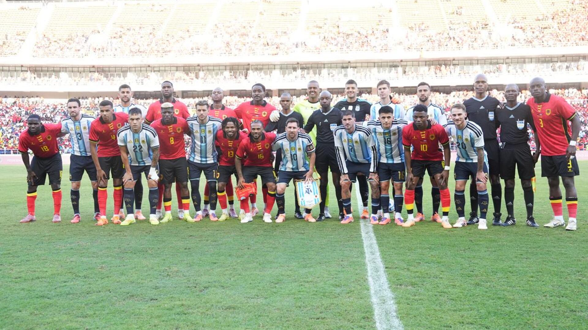 Argentina jugó el último amistoso del año ante Angola (Foto: @Argentina)