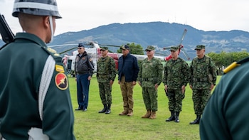 Gobierno prepara ofensiva para blindar el espacio aéreo ante drones usados por grupos criminales: “No vamos a darle ventaja al narcoterrorismo”