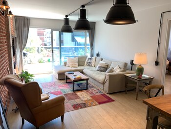 Un departamento de dos ambientes.