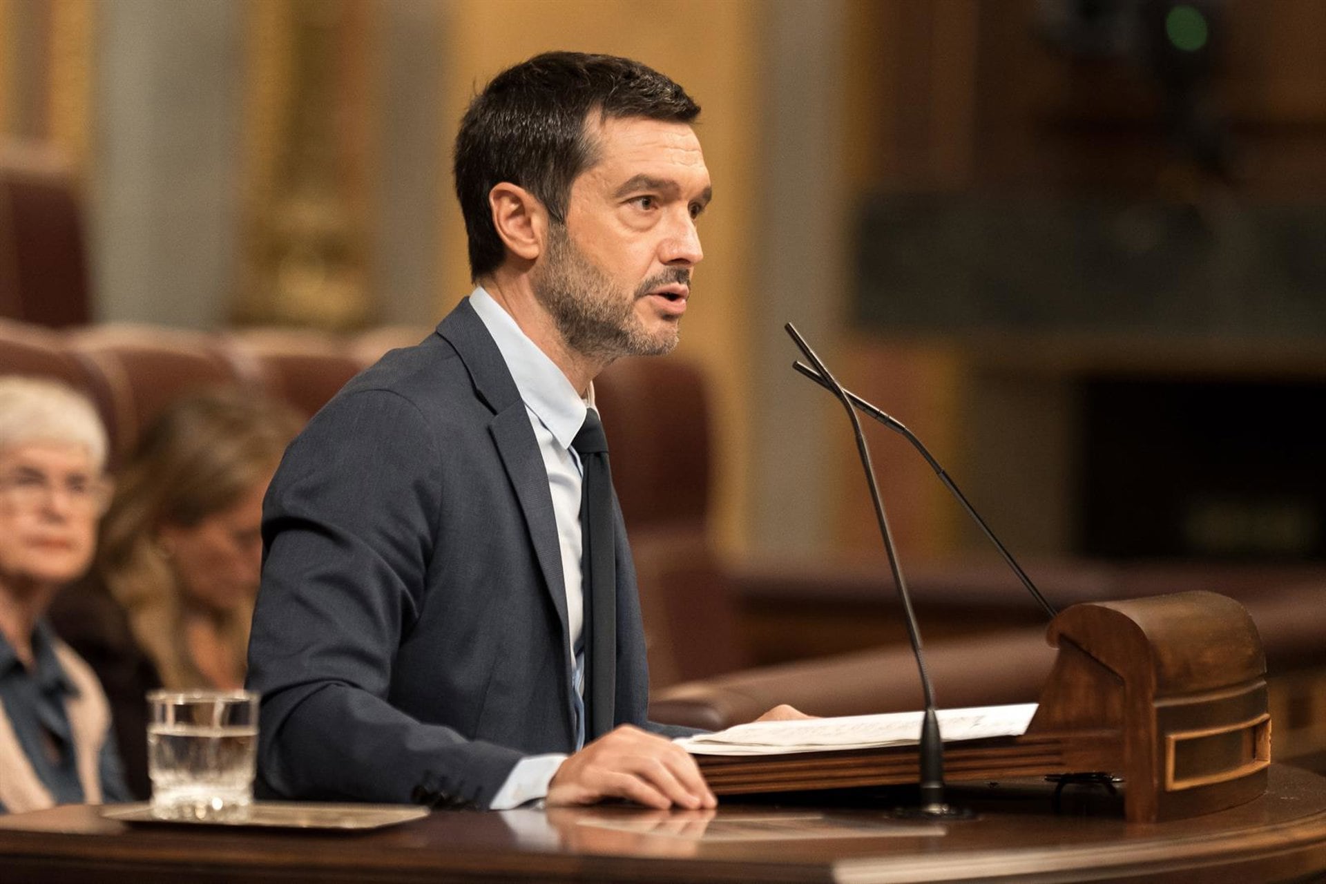16/09/2026 El ministro de Derechos Sociales, Consumo y Agenda 2030, Pablo Bustinduy, durante una sesión plenaria, en el Congreso de los Diputados, a 16 de septiembre de 2026, en Madrid (España). La crisis migratoria que vive Ceuta desde el pasado mes de julio vuelve a centrar las preguntas de la oposición al Gobierno en la sesión de control con preguntas cómo cuáles son los planes para la ciudad autónoma o si el Ejecutivo considera que ante la entrada irregular de los migrantes se ha degradado la imagen de España en el exterior.POLITICA Diego Radamés - Europa Press