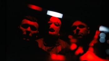 Kneecap, el trío que desafió la censura, anunció concierto en Colombia: fecha, lugar y precios