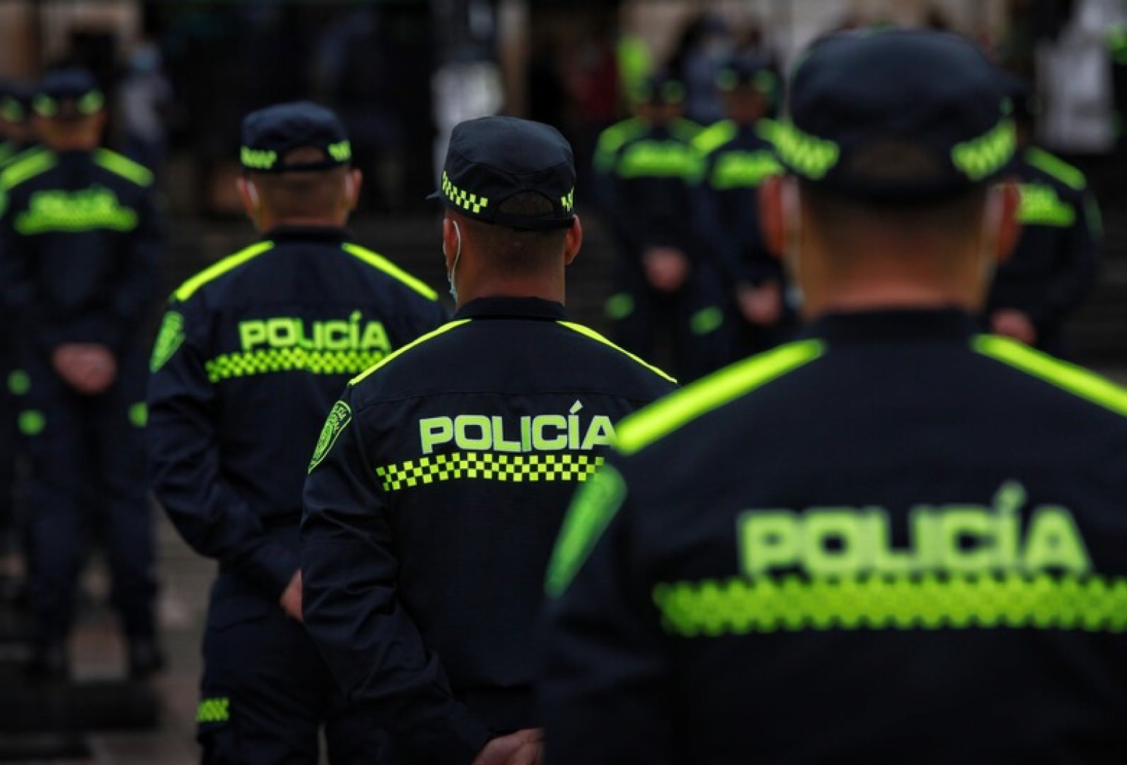Dos subintendentes, a prisión domiciliaria por presunto cobro ilegal en Medellín