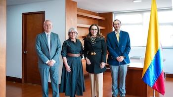Ministra de Eucación Viviane Morales posesionó a los nuevos viceministros: estos son sus perfiles profesionales