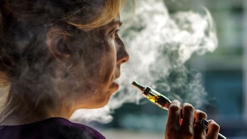 Cáncer, infartos y daño cerebral: los riesgos del tabaco y los cigarrillos electrónicos, según EsSalud