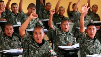 Estudiantes peruanos recibían antes de