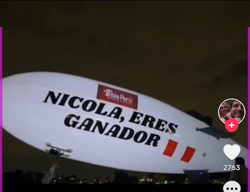 Fans Mexicanas llevaron globo para