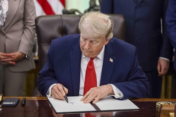 Trump dijo que la firma del acuerdo con Irán estaba prevista para este domingo