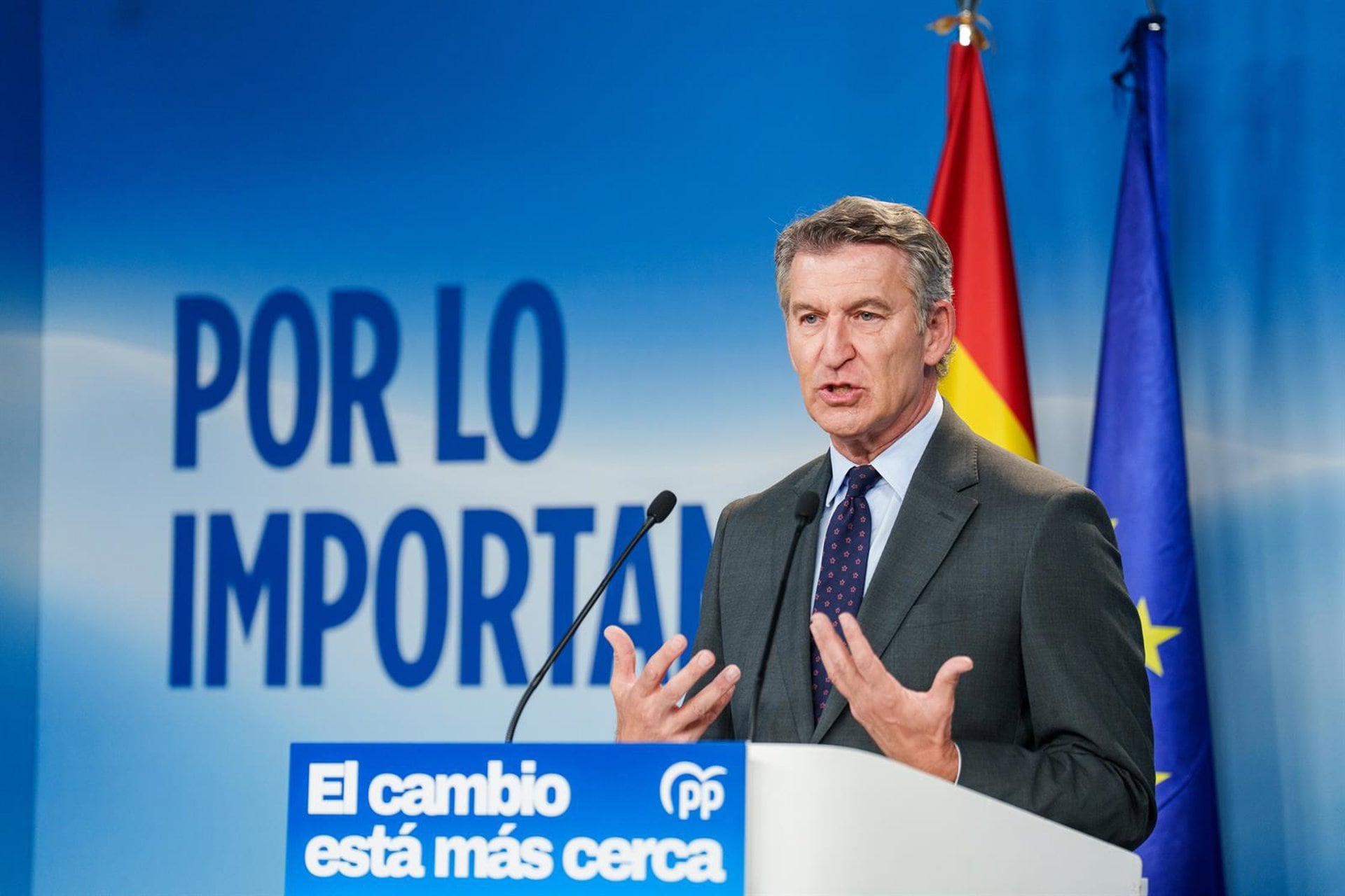 Feijóo comparecerá el miércoles para hacer balance del curso y presentar su alternativa ante un Gobierno que "agoniza"