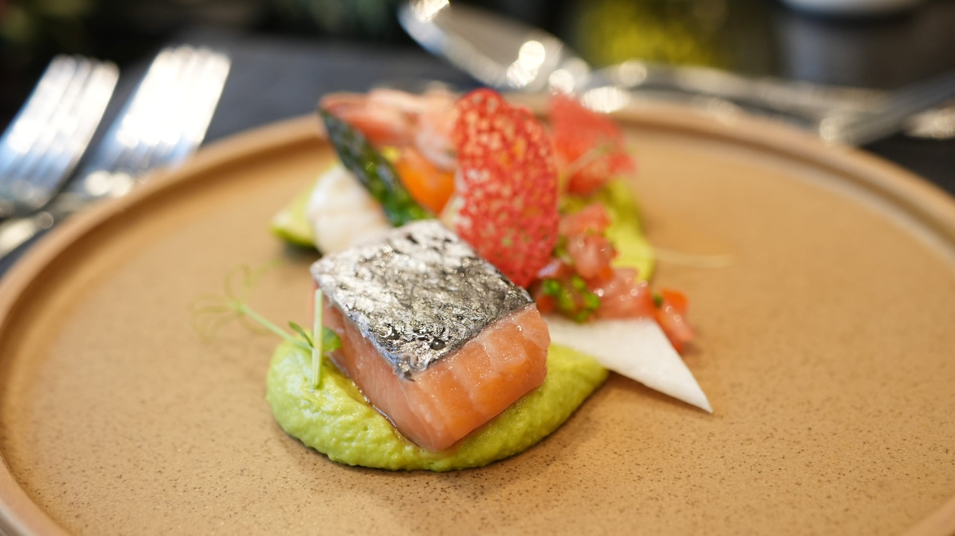 La propuesta gastronómica incluye un menú buffet que homenajea productos de diferentes regiones argentinas