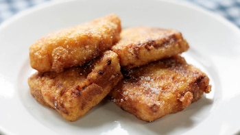 Receta de leche ‘no frita’: la versión ligera de este postre tradicional de Semana Santa que se prepara sin azúcar ni aceite