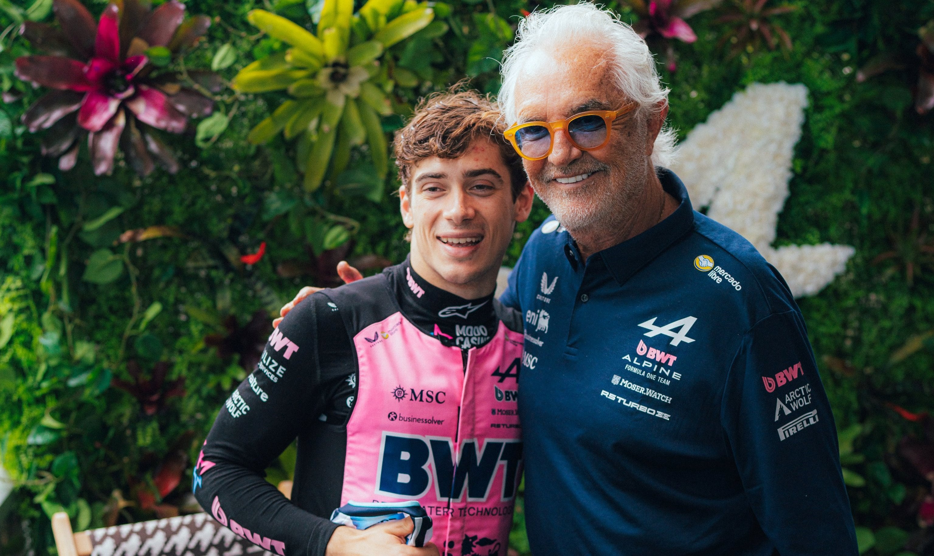 Franco Colapinto y Flavio Briatore. El italiano vio talento en el argentino y negoció su llegada a Alpine (@AlpineF1Team)