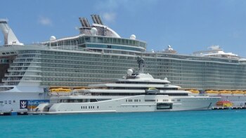 El eclipse de Abramovich junto