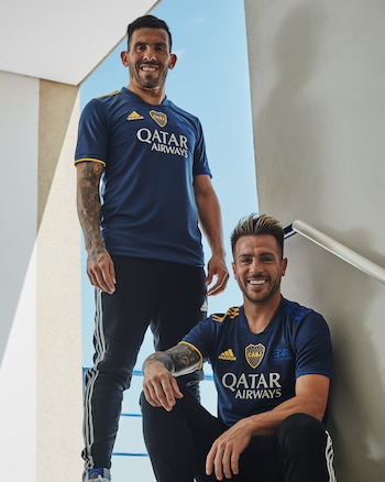 Nueva camiseta de Boca en honor a la Intercontinental 2000