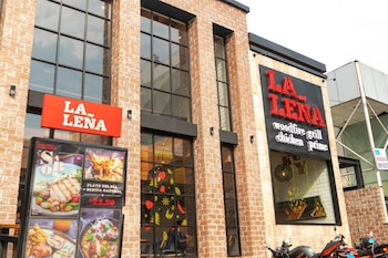 La Leña proyecta que sus ventas aumentarán entre 25% y 35% frente a un fin de semana habitual debido a la coincidencia del Día del Pollo y la final del Mundial.