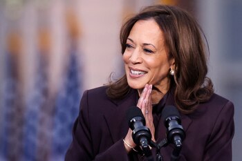 Democratic presidential nominee U.S. Vice President Kamala Harris reacts as she delivers remarks, conceding the 2024 U.S. presidential election to President-elect Donald Trump, at Howard University in Washington, U.S., November 6, 2024. REUTERS/Hannah McKay TPX IMAGES OF THE DAY