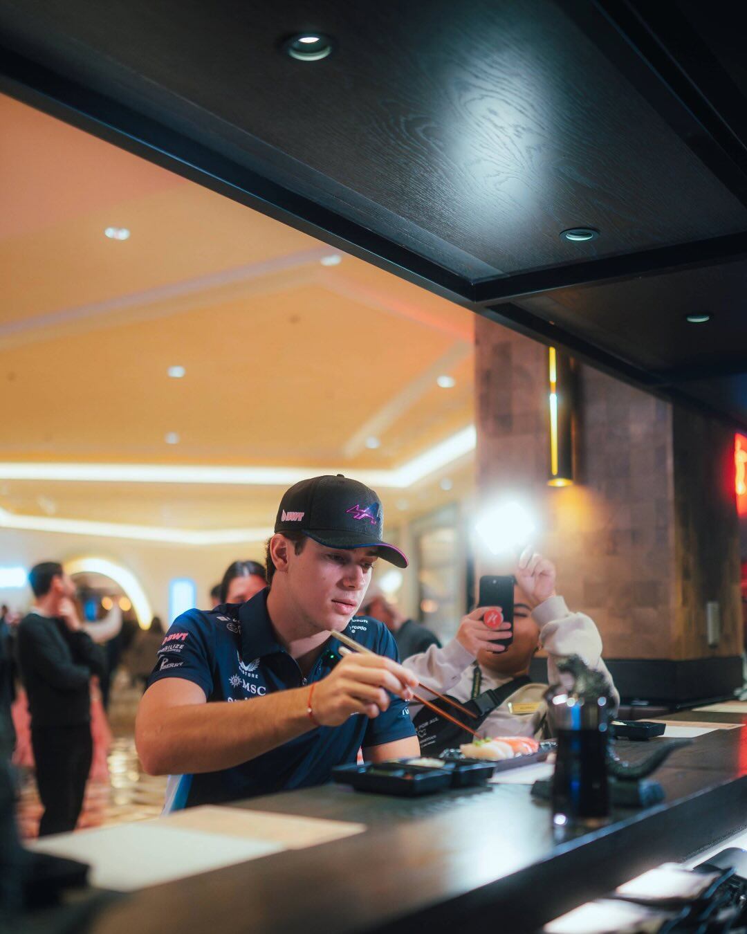 Colapinto fue una de las grandes atracciones antes del inicio de la actividad en Las Vegas (@AlpineF1Team)