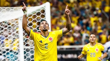 Mundial 2026 | La escuela de formación de Daniel Muñoz lo homenajeó tras quedar como la figura de Colombia vs. RD Congo: “Si lo sueñas, lo logras”