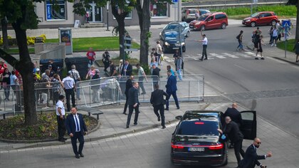 Atentado contra el primer ministro de Eslovaquia: Robert Fico fue herido a tiros y llevado a un hospital