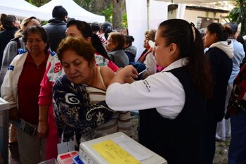 La vacuna contra COVID-19 debe
