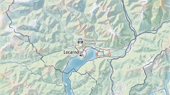 Mapa ilustrado de montañas y un lago con el texto Locarno, Suiza e Italia, y un marcador para la Passerella Panoramica di Cardada.