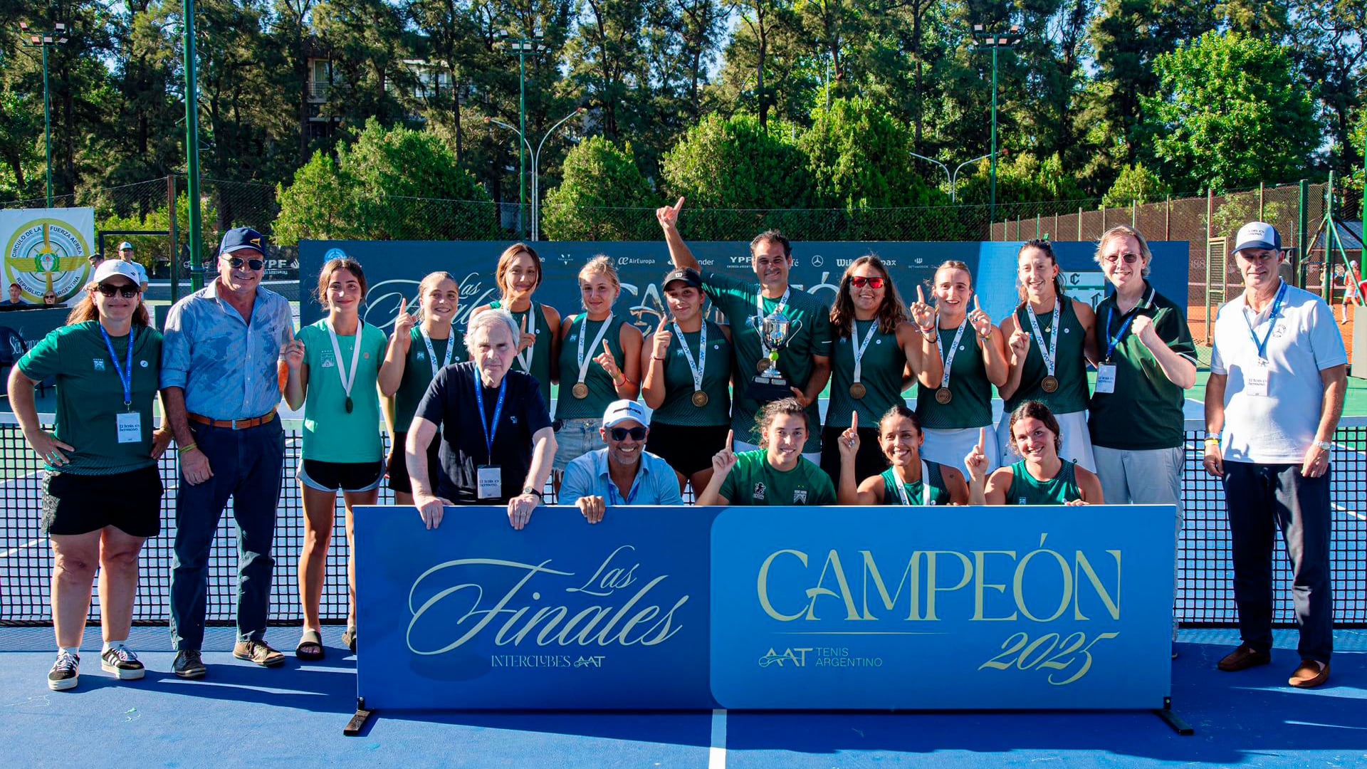 Ferro Carril Oeste venció por 2-1 a Asociación Deportes Racionales y se consagró campeón de la Liga de Primera División AAT en damas (Crédito: Prensa AAT)