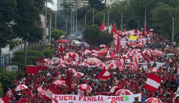 Hinchas del América de Cali protestaron contra la dirigencia a las afueras del estadio Pascual Guerrero- crédito Vizzorimage