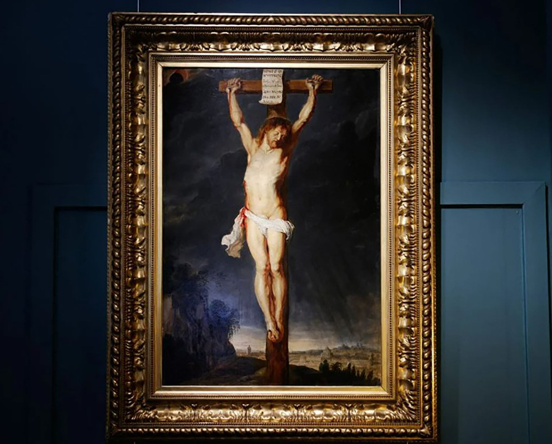 Peter Paul Rubens, Cristo en la cruz, en exposición en la casa de subastas Osenat de Fontainebleau, al sur de París (Ian Langsdon AFP)