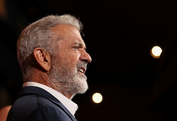 Mel Gibson y su equipo