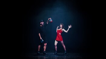 “Menos detalles”: cuando el teatro