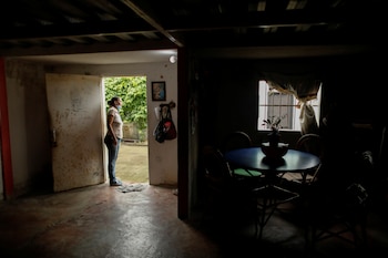 La vida de los venezolanos se ve duramente afectada por los apagones que se registran diariamente. VENEZUELA-SPAIN/INVESTOR REUTERS/Leonardo Fernandez Viloria