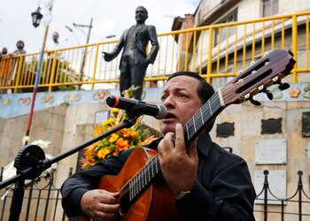 El guitarrista y cantante Eduardo