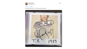 Otros, cambiaron el autógrafo que la cantante dio a la tripulación del Artemis para hacerlo coincidir con la situación colombiana - crédito @nanasaurusv